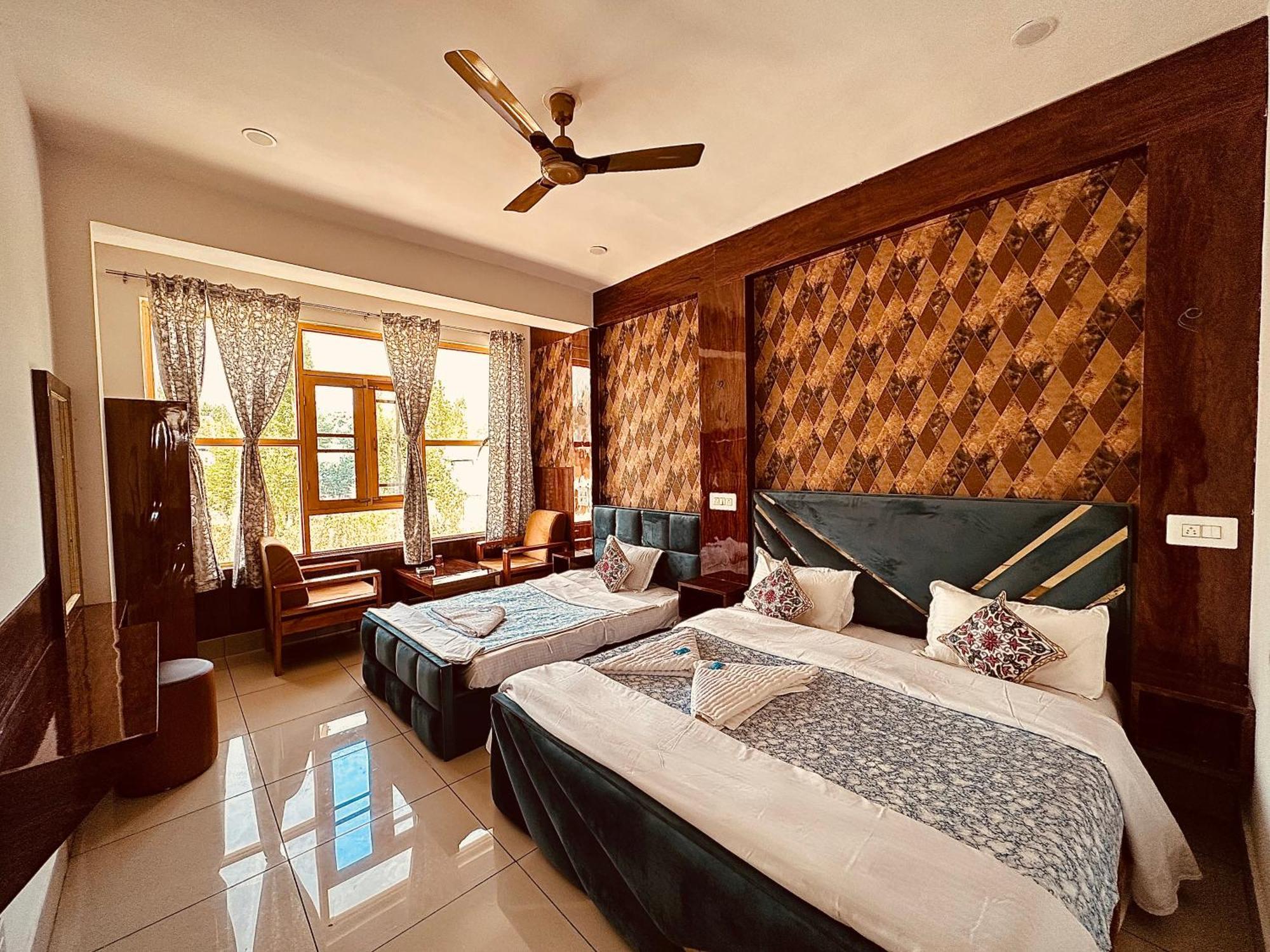 Hotel Gulmarg Residency, Kunzer 굴마르그 외부 사진